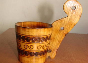 drewniany kieliszek dekoracyjny PRL