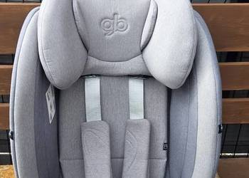 Superbezpieczny piękny czysty fotelik samochodowy GB Everna Fix 9-36 kg