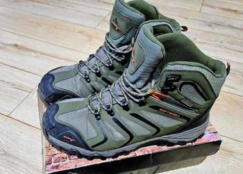 Buty TREKKINGOWE WODOODPORNE Wysokie 47.5 i 31 cm wkladka .
