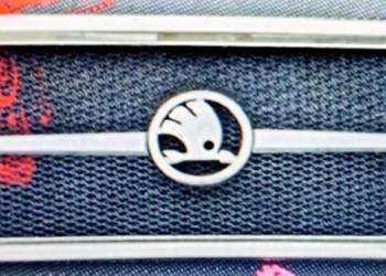 SKODA 120 GLS 105 120L LISTWY ATRAPY EXPORT 125L LS