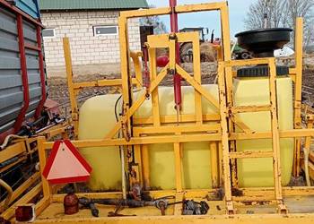 Opryskiwacz zawieszany dubex 750 litrów