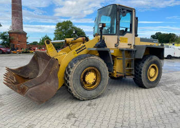 duża kołowa Komatsu Komatsu WA 270-3 ładowarka fadroma Komatsu WA 270-3 ła…