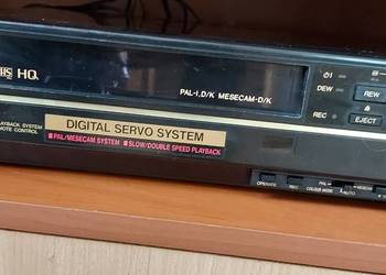 sprzedam wideo odtwarzacz sharp VHS 6v3