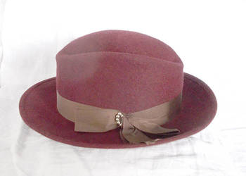 bordowy kapelusz damski, vintage kapelusz z filcu, mały kapelusz elegancki
