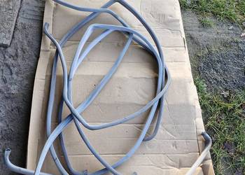 mercedes 124 uszczelki welurowe drzwi szare