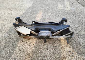 DODGE RAM 1500 Poduszka Skrzyni 4X4 P68264784AF