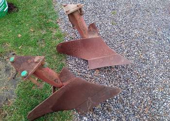 Słupice pług podorywkowy , kolo podporowe  rama