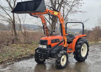 Traktorek KUBOTA KL33D 33KM 4×4 Wspomaganie Kierownicy, Ładowacz FL-300