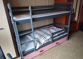 Łóżka dziecięce piętrowe