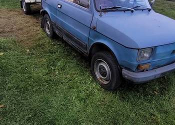 maluch FIAT 126P z przyczepką niewiadów