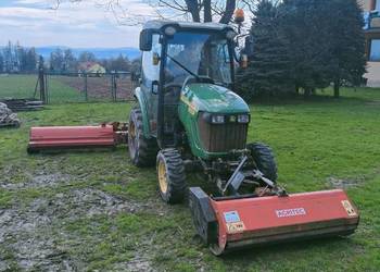 John Deere 3320 pług zamiatarka stolarka mulczer bogate wyposażenie