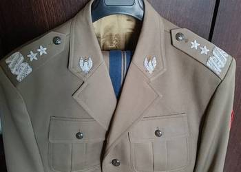 Sprzedam mundur wyjściowy generała dywizji wojsk lądowych.