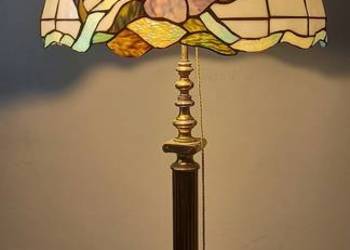 Piękna, mosiężna lampa podłogowa - witraż w stylu Tiffany