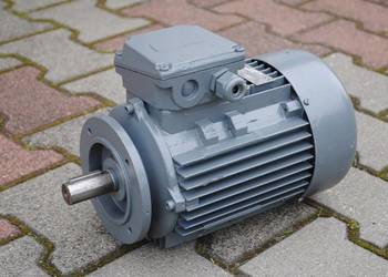 Silnik elektryczny kołnierzowy 1.5kw. 2880obr./min..