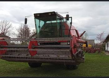 Kombajn zbożowy Massey Ferguson 27