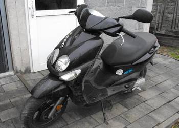 Syndyk sprzeda skuter Yamaha YN 50E