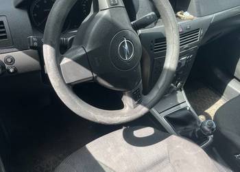 Opel astra h