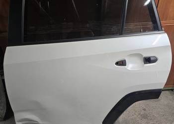 Drzwi lewe tylne rav 4 gen 5 biala perła 070