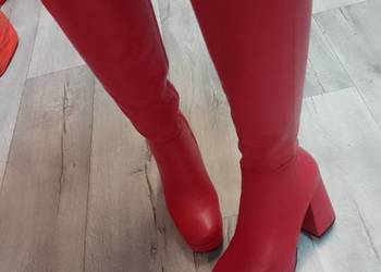 (38) Czerwone Kozaki biznesowe, NOWE