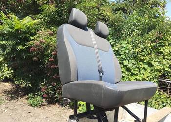 Renault Trafic Fotel pasażer kanapa  prawy przód