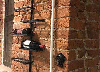 półka wisząca na wino loft