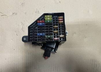 3C0880204 skrzynka bezpieczników vw passat b6