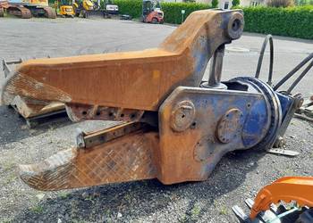 Nożyce tnąco krusząco wyburzeniowe obrotowe Rammer, waga 2600kg.