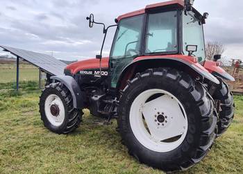 Ciągnik NEW Holland M 100, CASE