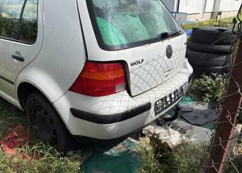 Zderzak tył golf 4