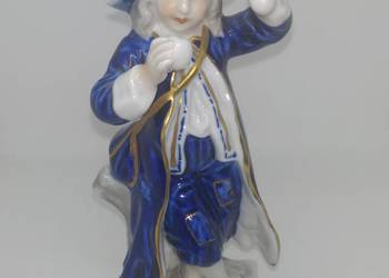 Figurka porcelanowa Chłopiec z gruszkami