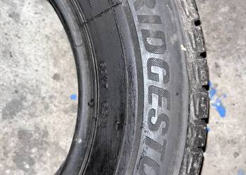 Komplet opon zimowych 205/70 r15 Bridgestone Blizzak Komplet opon zimowych 205/70 r15 Bridgestone Blizzak