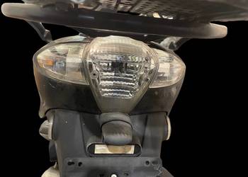 Tylna lampa, kierunkowskazy piaggio fly