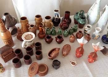 Porcelanowe i gliniane drobiazgi pamiątkarskie