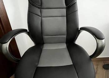 Fotel biurowy obrotowy