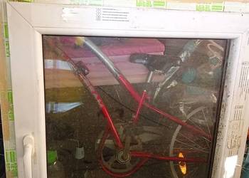 Sprzedam okno z demontażu idealne do piwnicy garażu komórki.