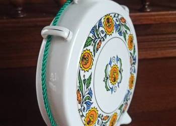 Porcelanowa karafka. Hollohaza. Hungary. Biała porcelana