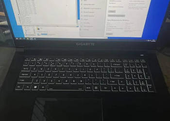 Laptop do Gier Gigabyte DUŻA MATRYCA 17,3" 144Hz RTX 4050 i5-12500H 16GB