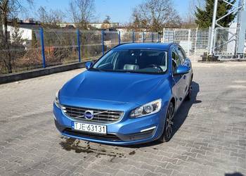 VOLVO V60 D2 MOMENTUM