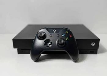 KONSOLA XBOX ONE X 1TB + PAD + OKABLOWANIE - ZESTAW - CZARNA