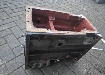 Obudowa skrzyni biegów Renault 7700098067 korpus skrzyni VSD ergos celtis