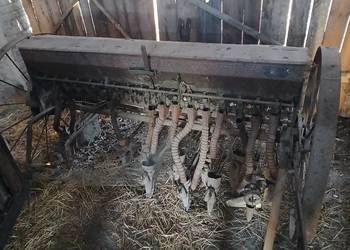 Siewnik stary typ Masywny PRL