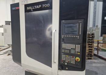 DMG MORI Milltap 700 2012 – 3-osiowe centrum CNC – Siemens 840D – BT30