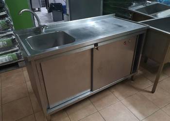 stół ze zlewem na szafce nierdzewny