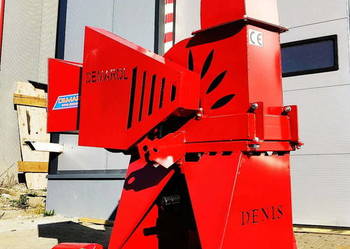 Rębak ciągnikowy półautomatyczny