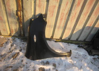 Błotnik przedni prawy Toyota Yaris I 99-06 czarny