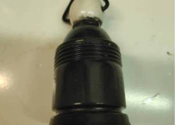 Stara oprawka światło z końcówką porcelanową Stara oprawka światło z końcówką porcelanową