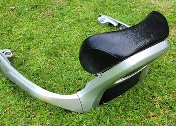 SUZUKI BURGMAN 400,250, 99-02 UCHWYT PASAŻERA + OPARCIE