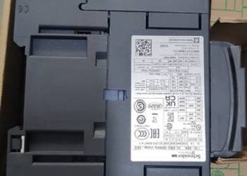 Stycznik Schneider LC1D65A