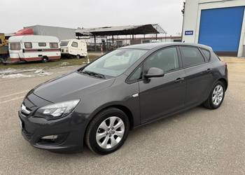 Opel Astra 1.4 BENZYNA Klimatronik Tempomat Nawigacja Ledy Bluetooth
