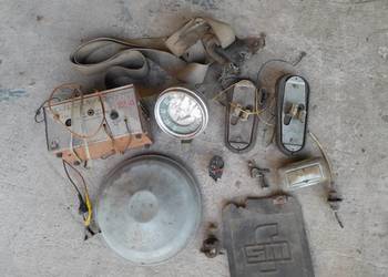 Stare części do samochodu Syrena 105 licznik szyby prostownik bp12/4 retro